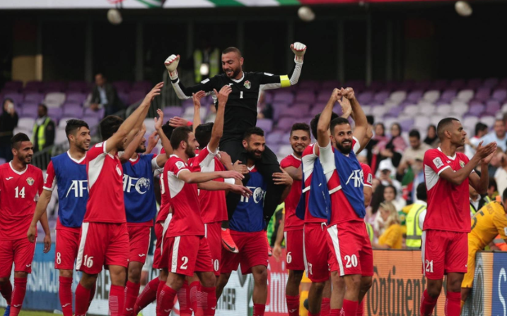  卡利亚里绝地反击，撒丁岛球队上演逆袭好戏