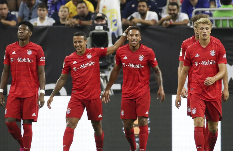  沙尔克04触底反弹，德甲传统豪门重燃希望之火